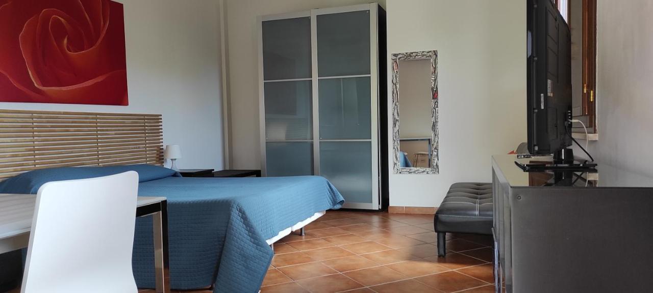 Villa Smeraldo Roma Infernetto ภายนอก รูปภาพ