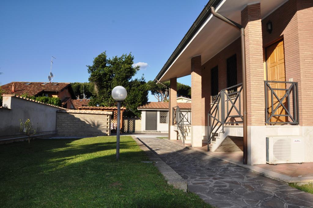 Villa Smeraldo Roma Infernetto ภายนอก รูปภาพ